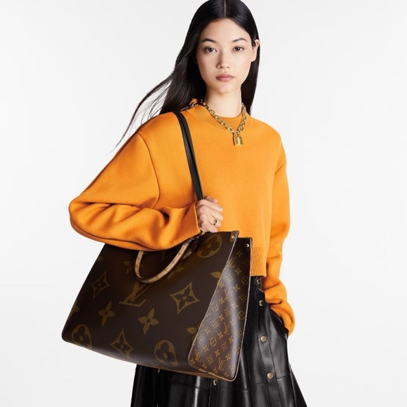 Louis Vuitton Giant Reverse Monogram On The Go GM Shoulder Bag - Picture 2 of 15